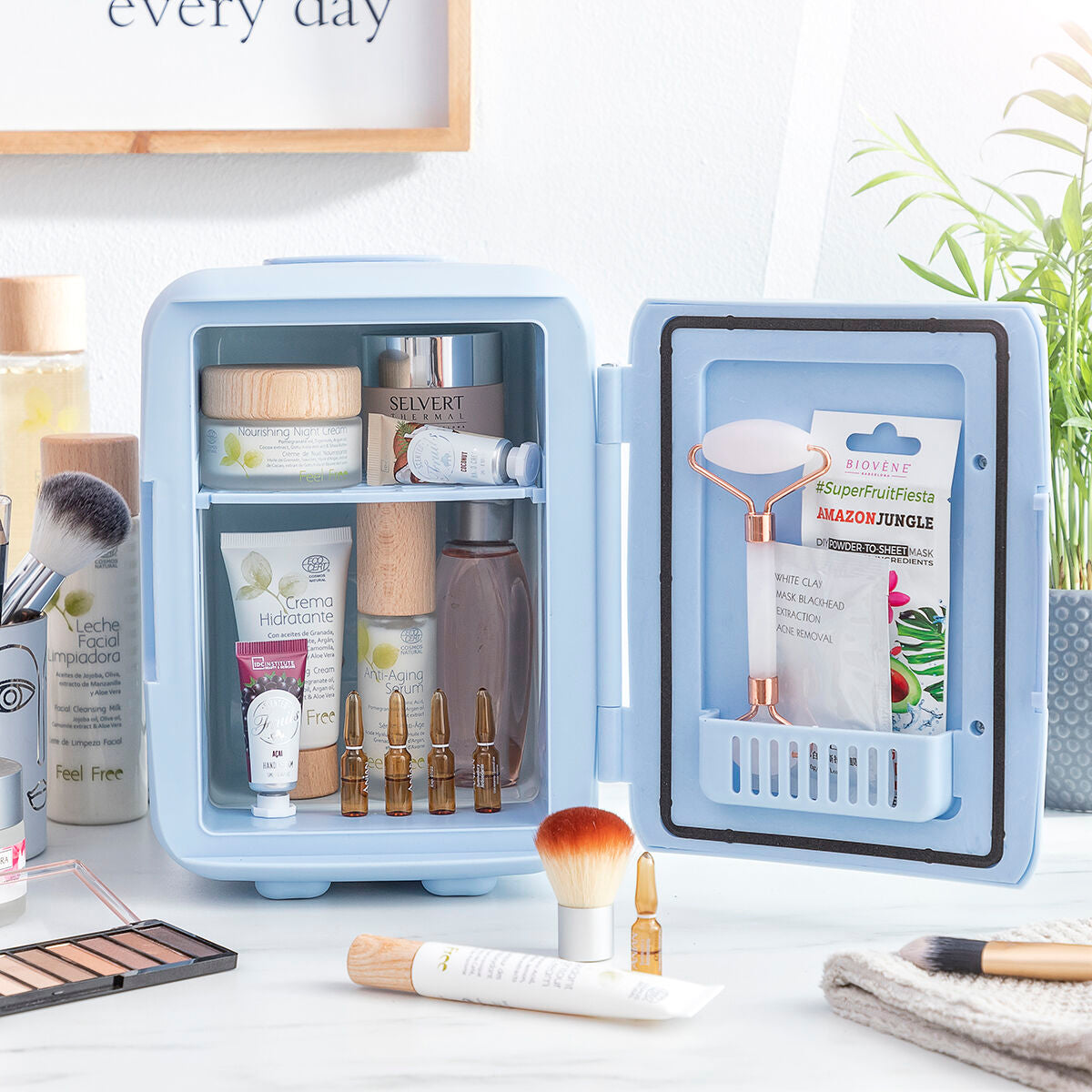 Mini Cosmetic Fridge – InnovaG | 4L | Cool & Warm